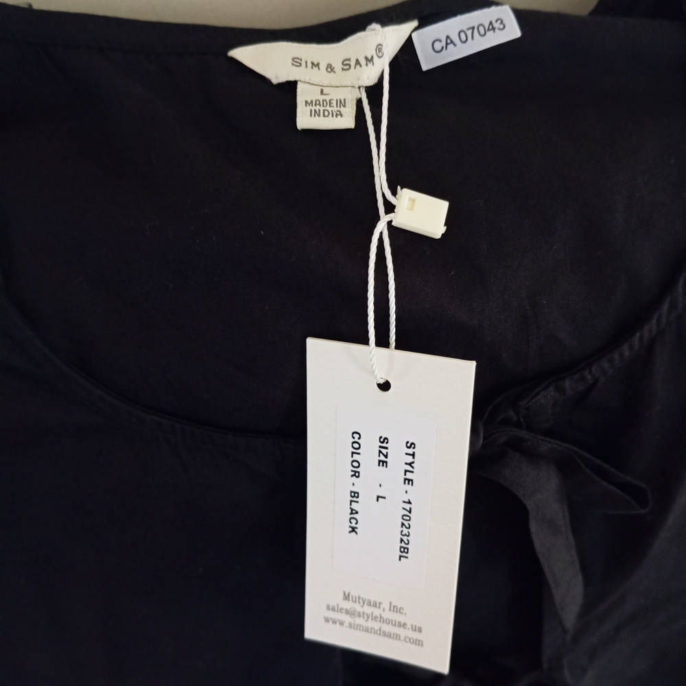 Sim & Sam Women's Black Top
